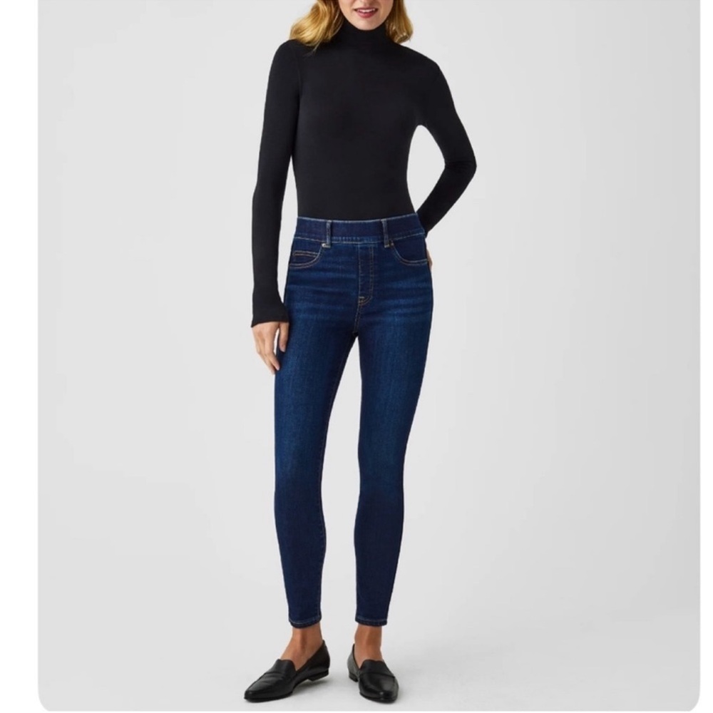 SPANX Women's Dark Blue Ankle Jeans - Picture 2 of 13